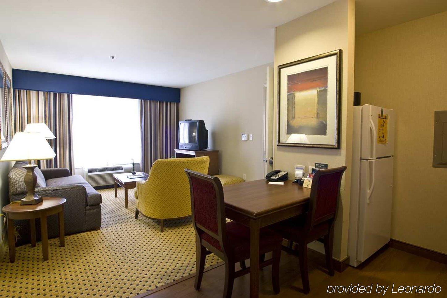 ホテル ホームウッド スイーツ バイ ヒルトン ヒューストン スタッフォード シュガーランド 部屋 写真